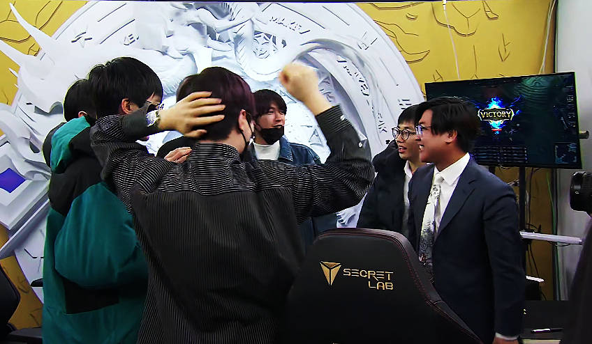 惊天逆转！即时盘口战队挺进四强