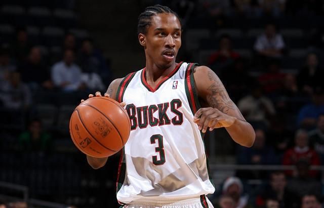 76人横扫福建队，克莱高光表现的简单介绍