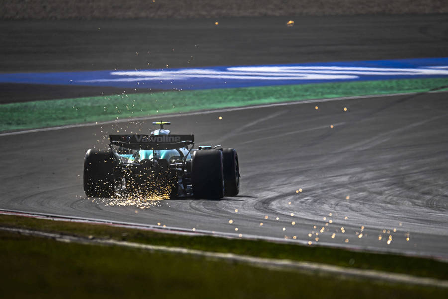 阿斯顿马丁鏖战法拉利,汉密尔顿惊艳四座 阿斯顿马丁鏖战法拉利,汉密尔顿惊艳四座