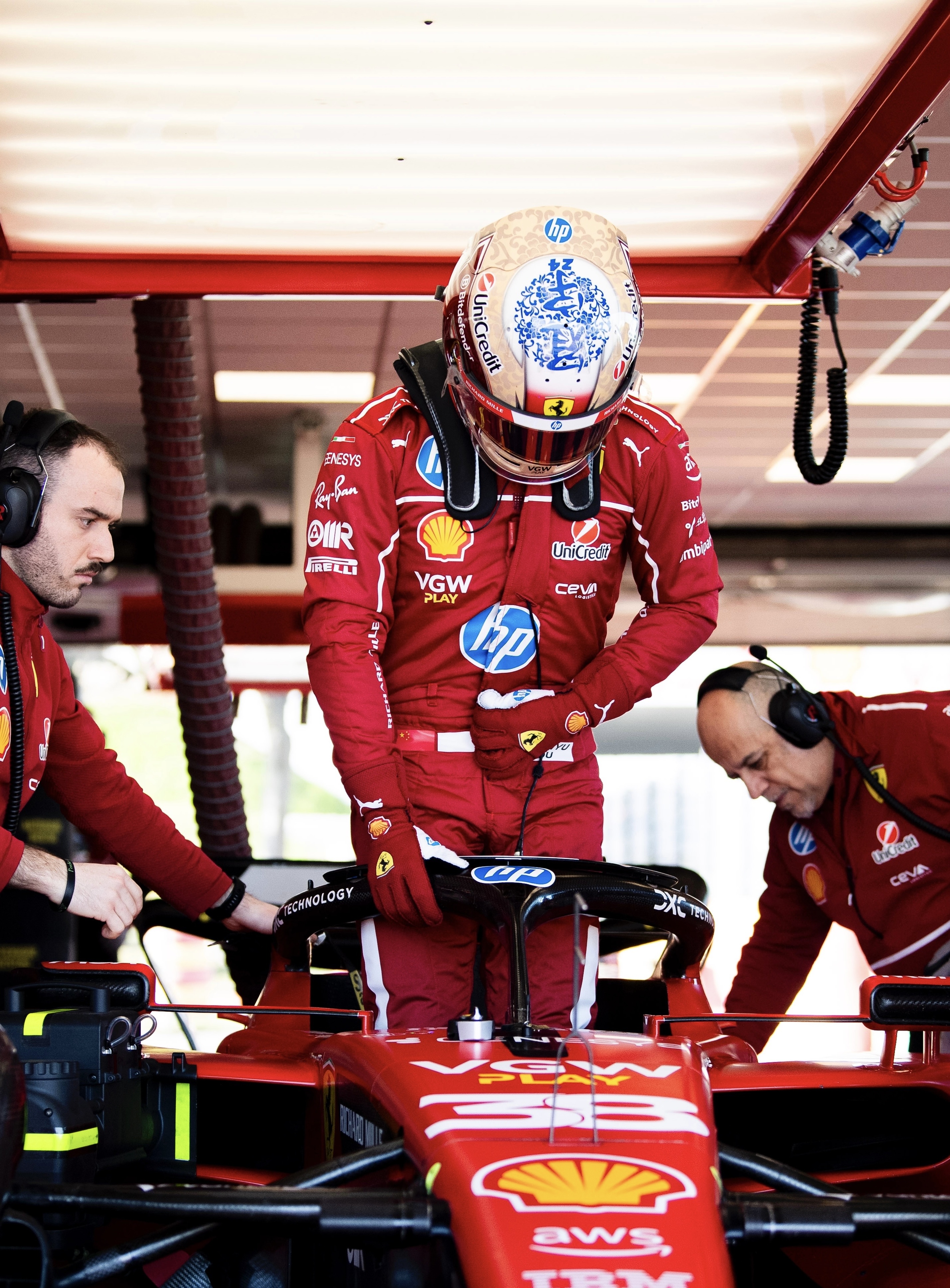 雷诺车队轻取索伯车队，周冠宇状态火热