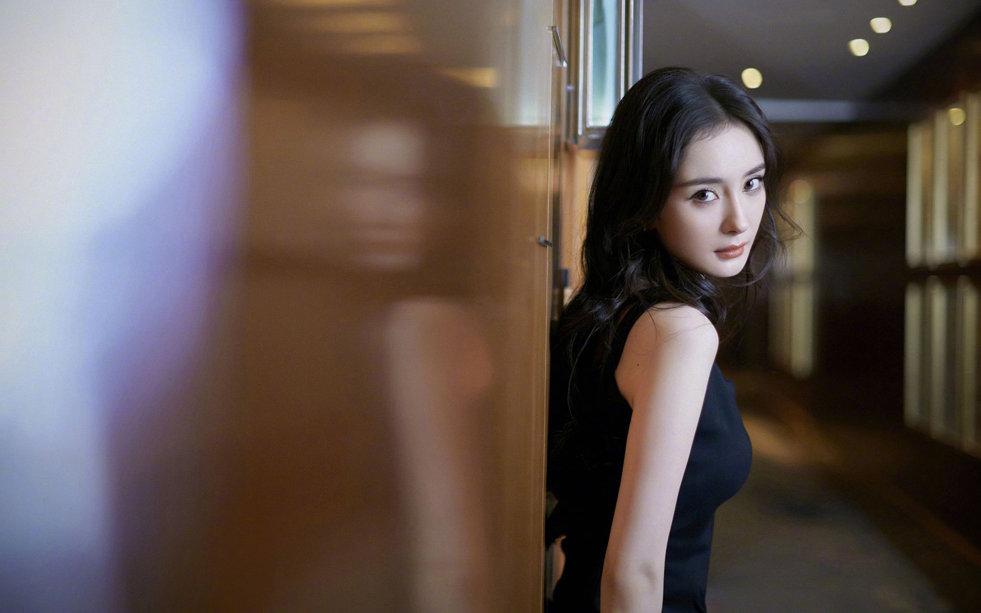 新王当立？不，旧主仍在！雄鹿客场力克深圳，杰伦·格林惊艳却难救主