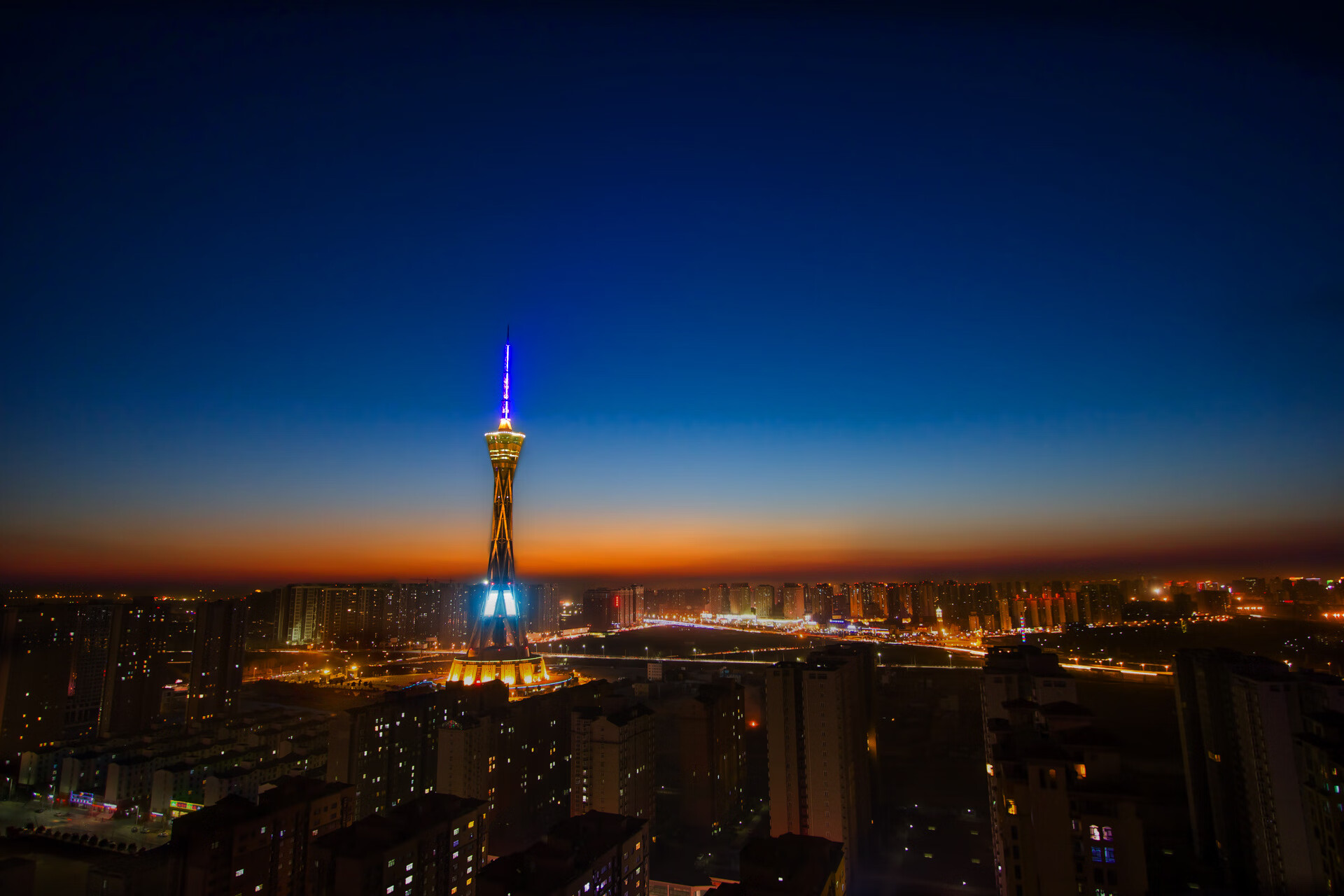 绿茵心理战，从意甲德比到世界杯，解析足球场上的终结者密码